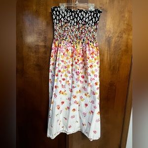 Beautiful strapless floral dress